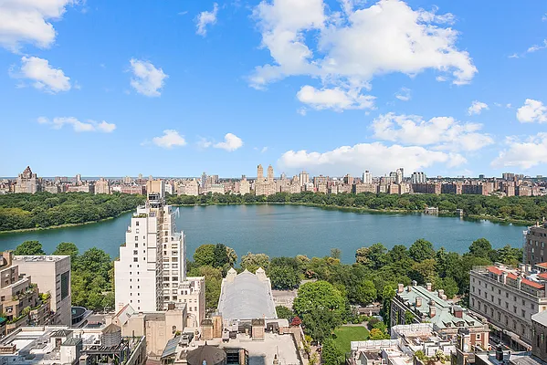 Sold by Adriana Arciello, LREB | media 18