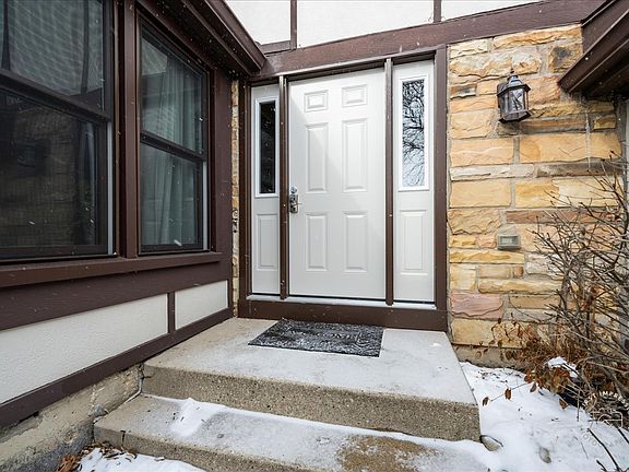 2nd image of 63 White Oak Cir Unit 63