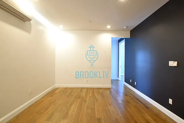 Rented by null | media 81