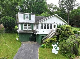 118 Hilltop Trl, Sparta, NJ 07871