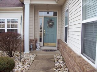 5 Trevi Ct, Manchester, NJ 08759