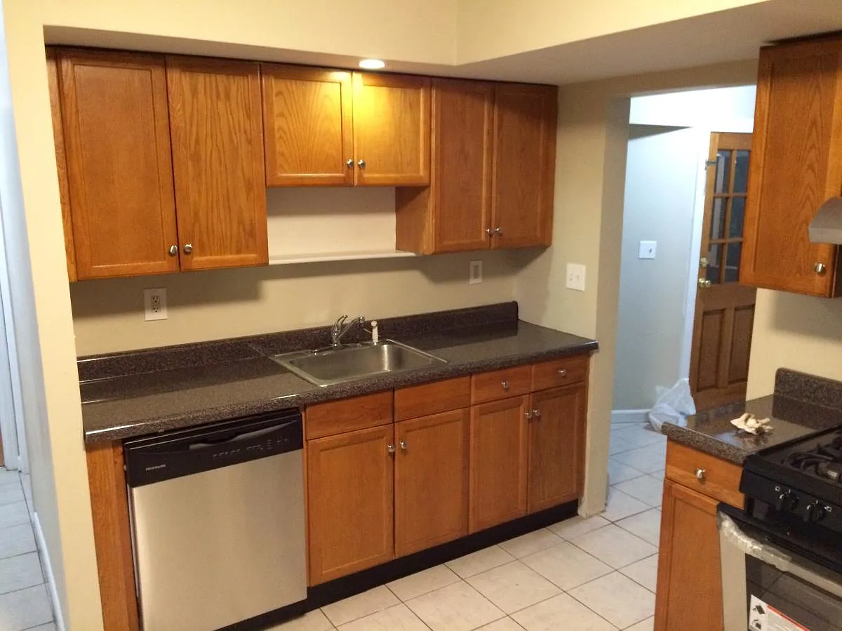 54 Thompson Street — Photo 2