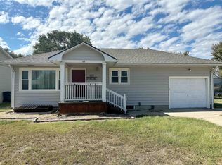 919 N Blaine St, Newton, KS 67114
