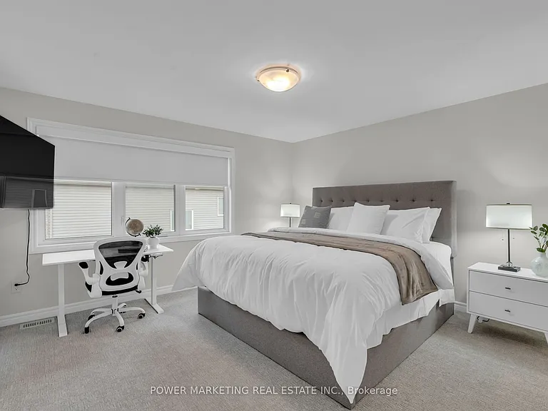 208 Alex Polowin Ave — Photo 25