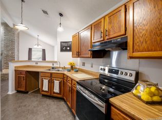 11330 Two Wells Dr, San Antonio, TX 78245