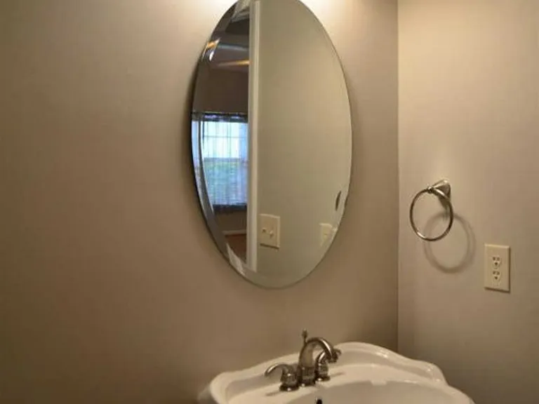 144 Lincoln St — Photo 7