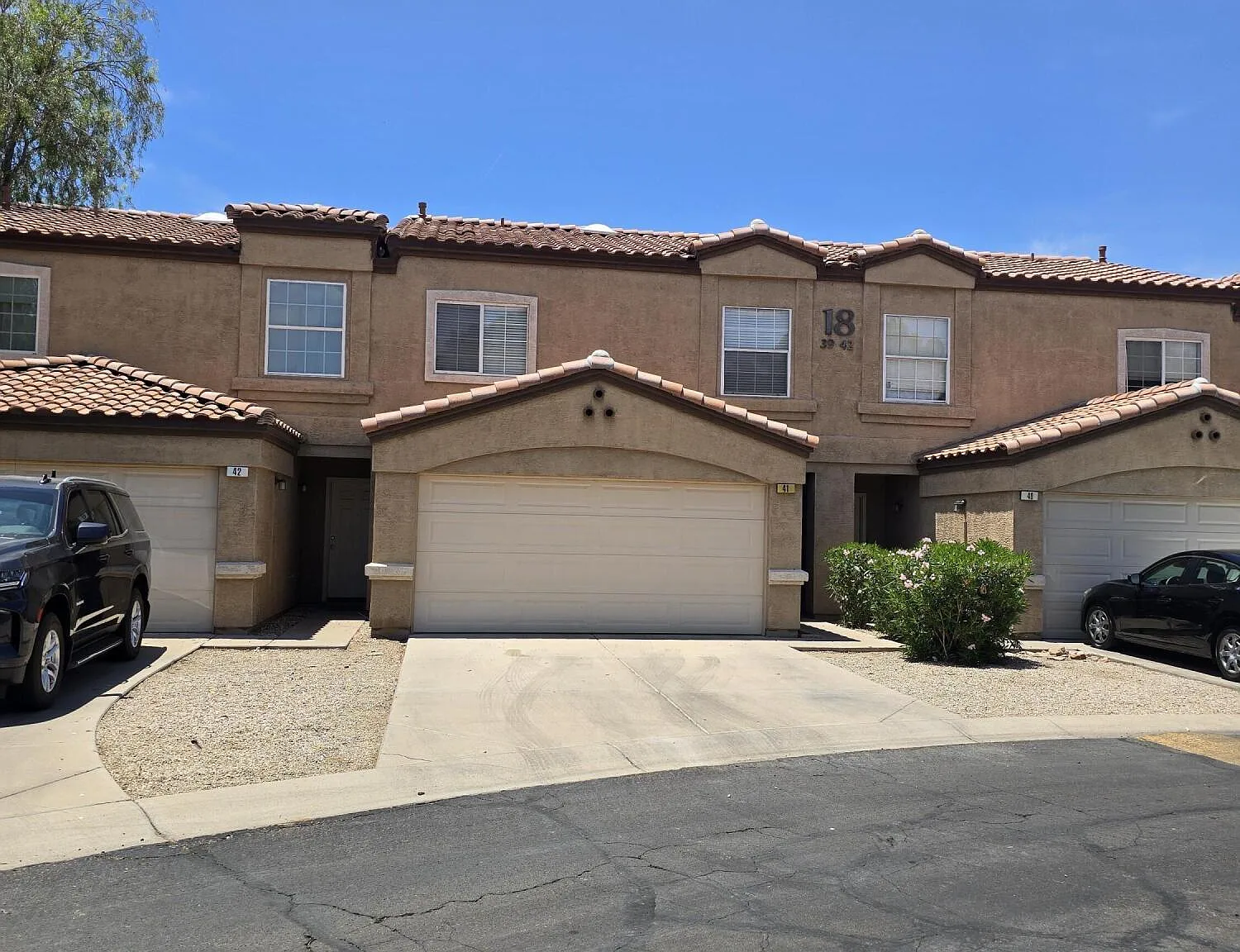 3 bed, 2.5 bath, 1255 sqft, $1,750 — Photo 1