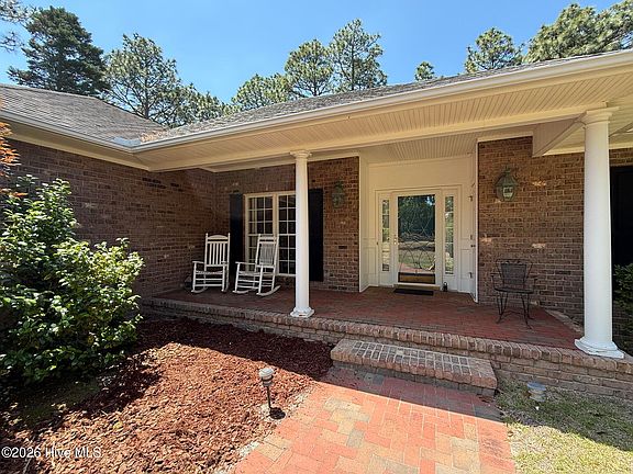 4th image of 214 Longleaf Drive