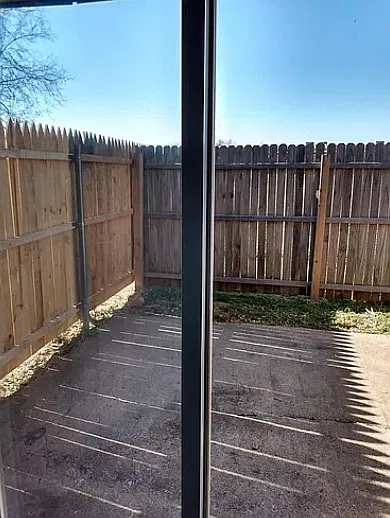 2 bed, 1.5 bath, 1200 sqft, $975 — Photo 3