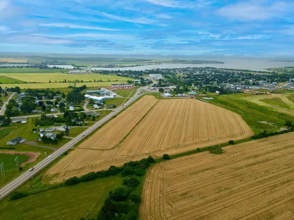 700 Read Rd, Summerside, PE C1A 4J5