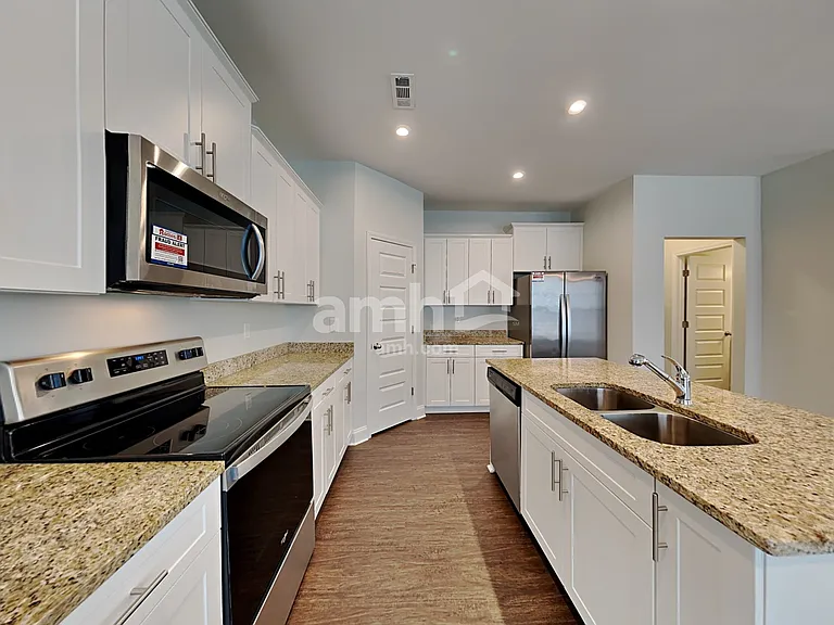 5304 Tupelo St — Photo 3
