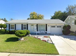 211 Kirman Ave, Romeoville, IL 60446