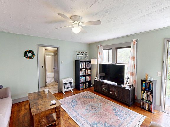 5th image of 272 Old Bowdon Rd