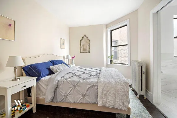 Sold by Warburg | media 7