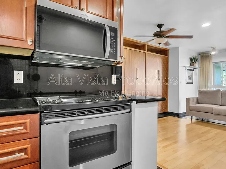 935 Genter St #403C — Photo 10