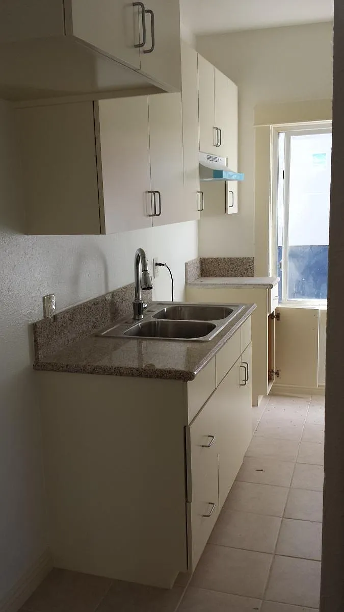 Building Photo - 240 E 12th St #2