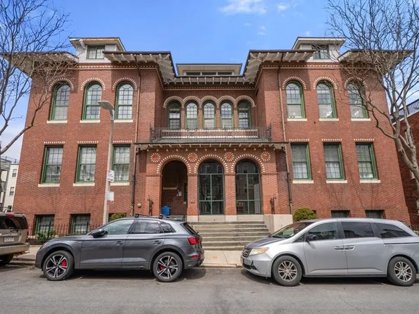 486 E 3rd St APT 11, South Boston, MA 02127