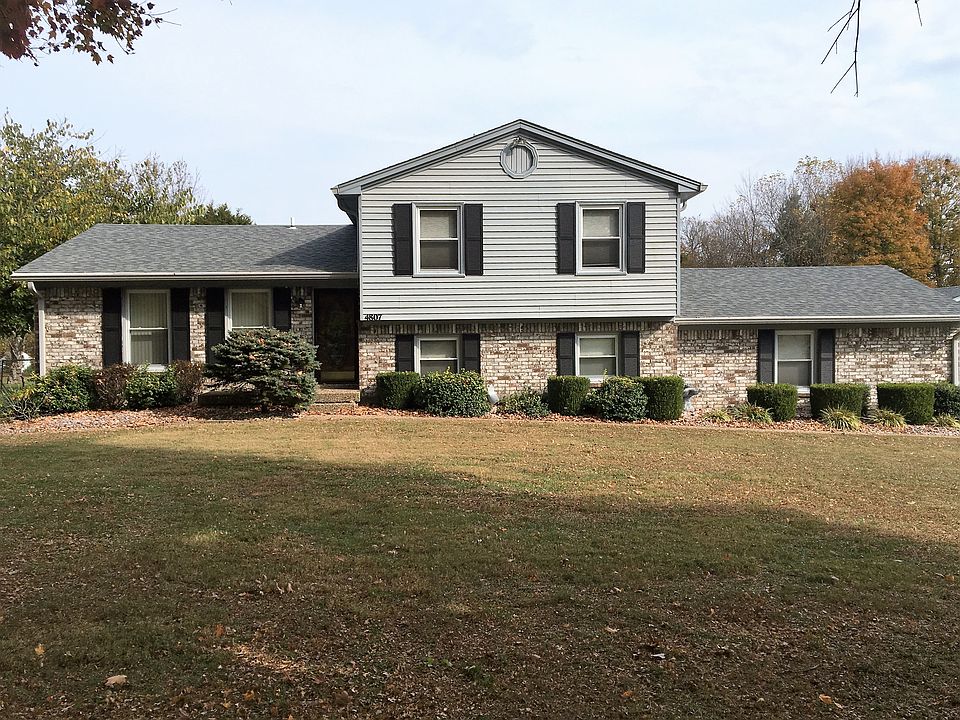 1st image of 4807 Fox Chase Dr