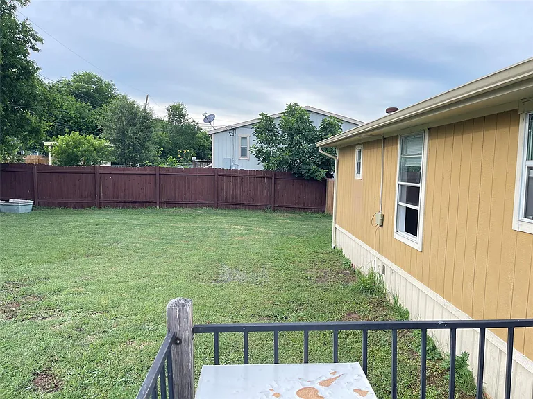 417 Lenora Dr — Photo 4