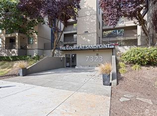 7323 Sand Point Way NE UNIT 202, Seattle, WA 98115