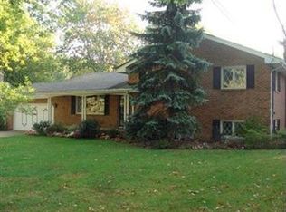 7351 Holly Park Dr, Concord Township, OH 44060