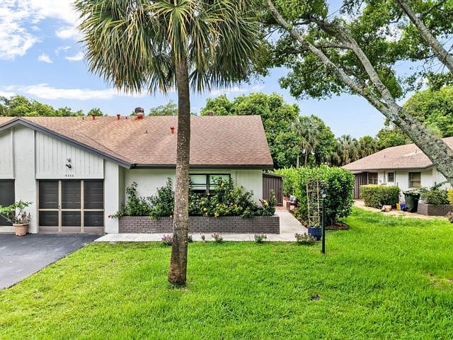 1st image of 4335 Palm Forest Dr N