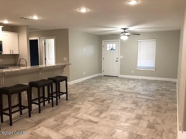 3 bed, 2.0 bath, 1100 sqft, $1,350 — Photo 3