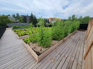 2502 16a St SW #207, Calgary, AB T2T 4K5