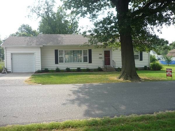 1st image of 440 N Parmenter Ave
