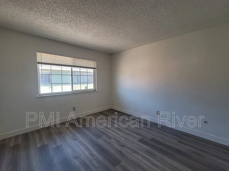 75 Nedra Ct #4 — Photo 10