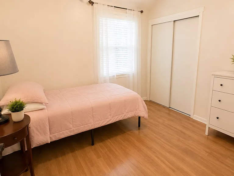 7704 Independence Dr — Photo 18