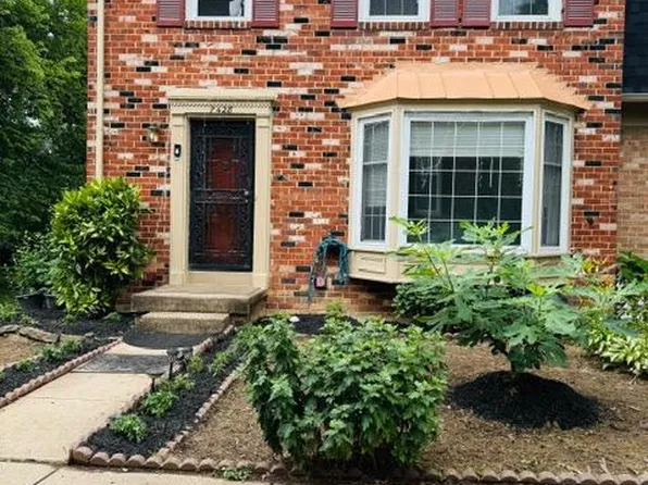 7428 Fountain Head Dr, Annandale, VA 22003