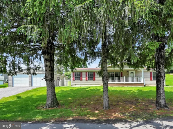 5 Shady Ln, Pottsville, PA 17901
