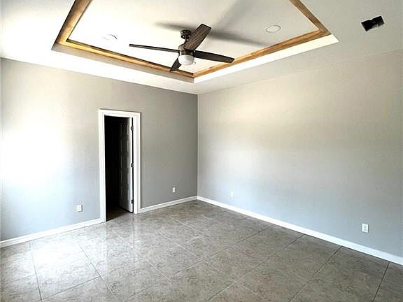 4th image of 605 Quarry Dr