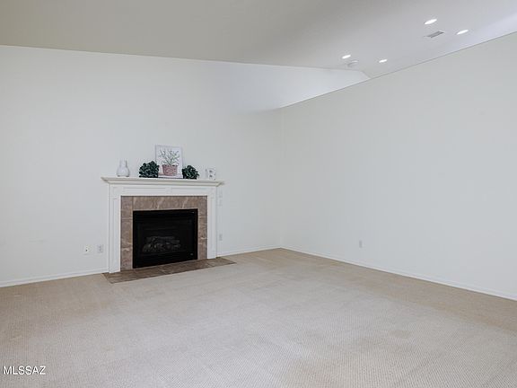 4th image of 2351 Murietta Way