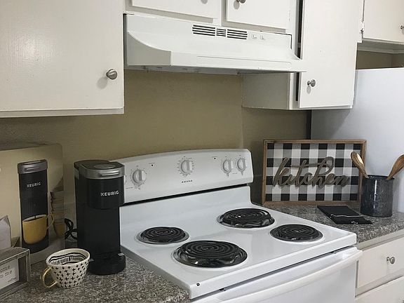 3rd image of 2202 16th Ave N