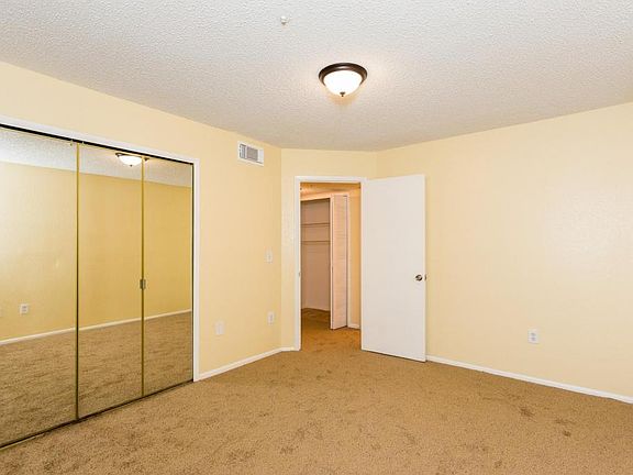 3rd image of 5263 Images Cir APT 206