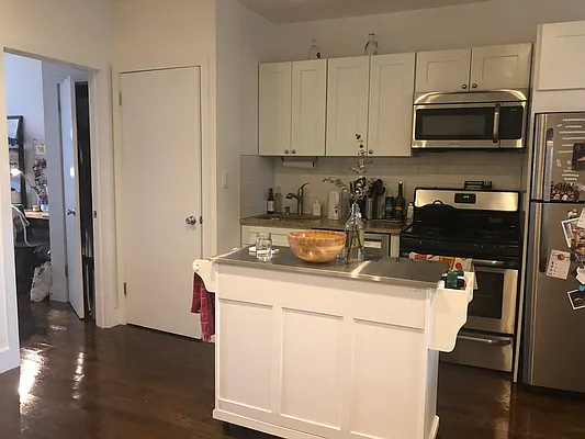 Rented by Compass | media 34