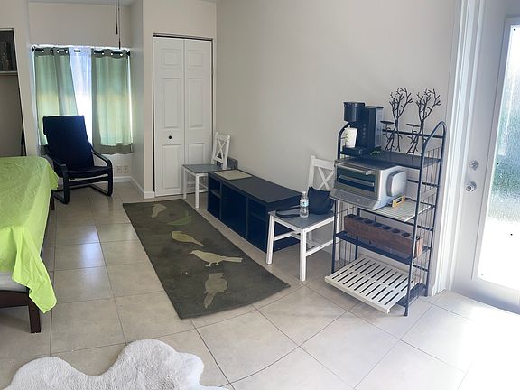 5th image of 2019 Bayshore Gardens Pkwy #2