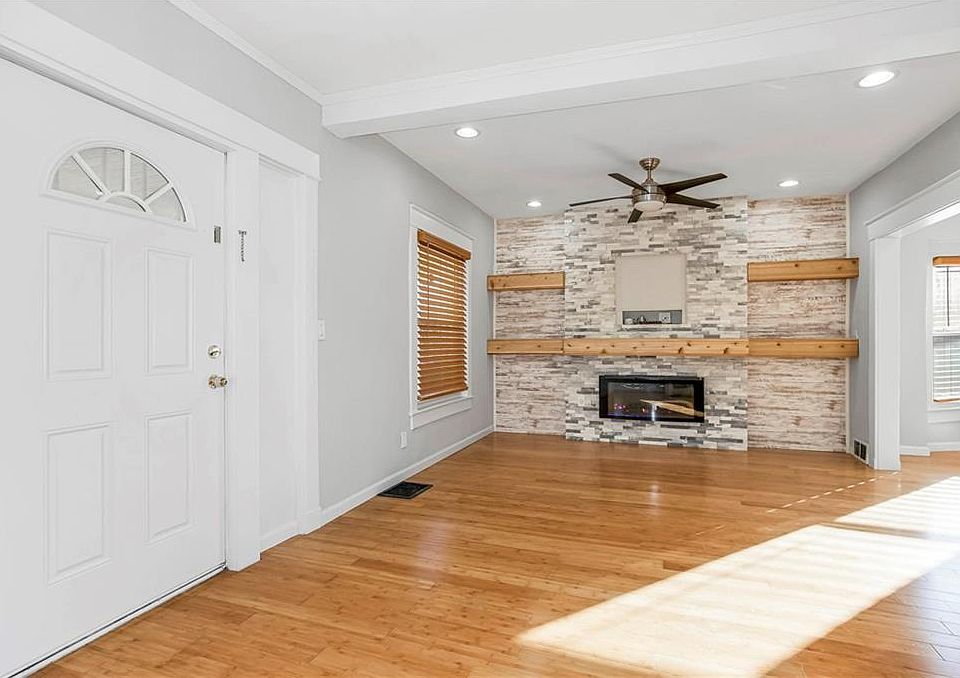 1st image of 3242 Park Ave
