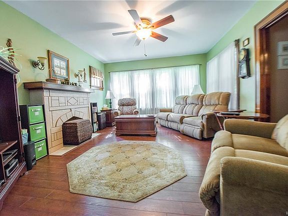 2nd image of 118 Chamberlin Dr