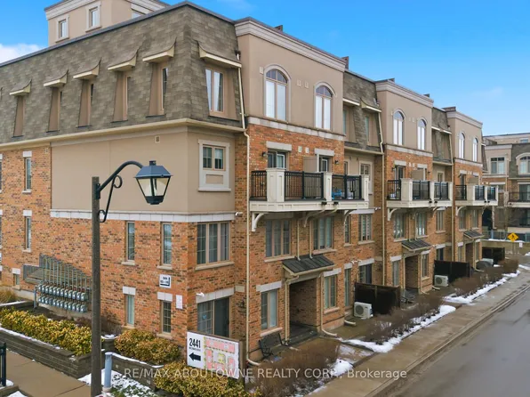 2441 Greenwich Dr #106, Oakville, ON L6M 0S3
