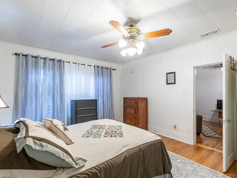 1349 Meander St — Photo 18