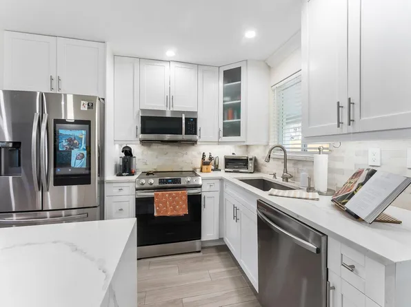 1706 NE 25th Street, Wilton Manors, FL 33305