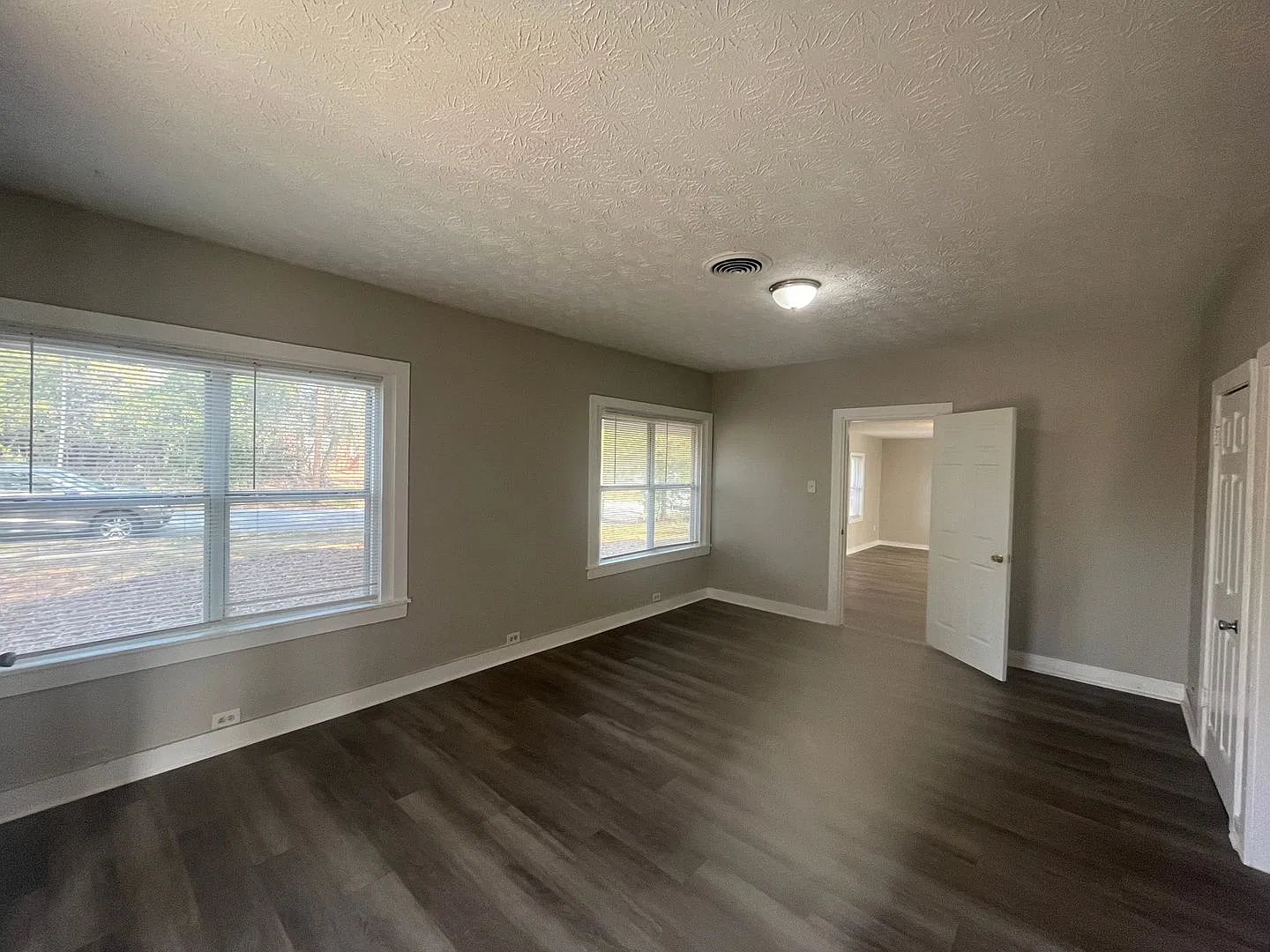 Nice Midtown Columbus, GA 4 Bedroom / 1.5 Bathroom Home for Rent — Photo 3
