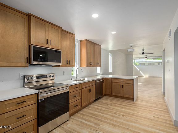 3rd image of 3660 E MONTECITO Avenue #14