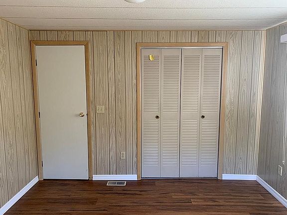 New laminate floors