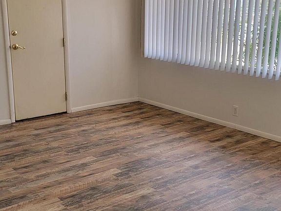 3rd image of 11006 W CANTERBURY Drive