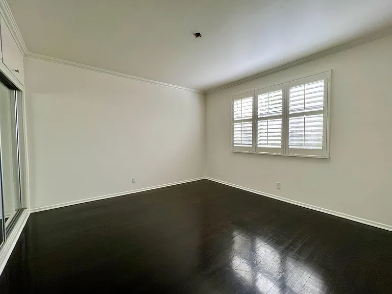 8674 Chalmers Dr #3 — Photo 11
