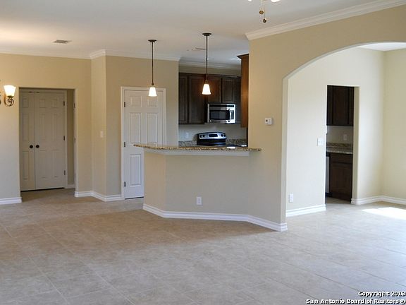 3rd image of 1876 DESIREE DR